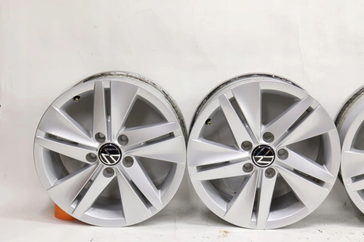 4x Alufelge 16 Zoll 7.0" 5x112 48ET Matt 5H0601025 VW Golf Viii Rim Wheel FEL2662623454sv