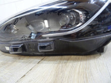 Laden Sie das Bild in den Galerie-Viewer, Frontscheinwerfer Ford Focus JX7B-13E017-CH Full LED Links Headlight SCH4925260803na