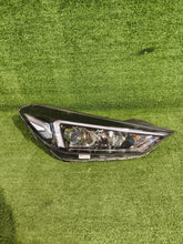 Laden Sie das Bild in den Galerie-Viewer, Frontscheinwerfer Hyundai Tucson 92102D7600 Rechts Scheinwerfer Headlight SCH8669922442kf