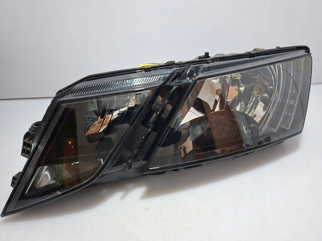 Frontscheinwerfer Skoda Octavia III 030110420100 5E1941015C Links Headlight SCH8151915785ep