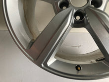 Load image into Gallery viewer, 1x Alufelge 20 Zoll 9.0" 5x112 38ET Glanz Silber 4KE601025S Audi E-Tron FEL1708578112og