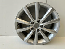 Load image into Gallery viewer, 1x Alufelge 17 Zoll 6.5&quot; 5x112 3G0071497C VW Passat B8 Rim Wheel