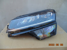 Laden Sie das Bild in den Galerie-Viewer, Frontscheinwerfer Skoda Karoq 57B941015 LED Links Scheinwerfer Headlight SCH7880259390xr