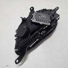 Laden Sie das Bild in den Galerie-Viewer, Frontscheinwerfer Maserati I 06701588620 Rechts Scheinwerfer Headlight SCH4632875284on