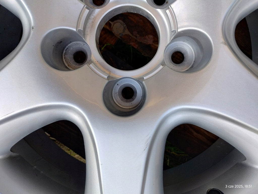 1x Alufelge 16 Zoll 6.5" 5x114.3 41ET Glanz Silber 52910-2E200 Hyundai Tucson