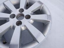 Load image into Gallery viewer, 1x Alufelge 15 Zoll 5.5&quot; 4x100 45ET Glanz Silber PZ406-B0674- Toyota Yaris