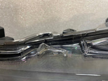 Laden Sie das Bild in den Galerie-Viewer, Frontscheinwerfer Toyota Corolla 8115002S70 LED Links Scheinwerfer Headlight SCH4236759333rl