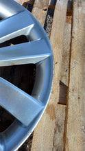 Load image into Gallery viewer, 1x Alufelge 17 Zoll 7.0&quot; 5x114.3 53ET 52910-A2300 Hyundai Rim Wheel