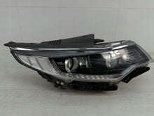 Laden Sie das Bild in den Galerie-Viewer, Frontscheinwerfer Kia Optima 92102D4270 92102-D4XXX SKU12360 Rechts Headlight SCH9934504071fl