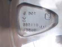 Laden Sie das Bild in den Galerie-Viewer, 1x Alufelge 18 Zoll 7.0&quot; 5x114.3 35ET Toyota V Rim Wheel