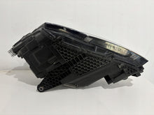 Laden Sie das Bild in den Galerie-Viewer, Frontscheinwerfer Skoda Superb III 3V1941016D Rechts Scheinwerfer Headlight SCH2081885041im