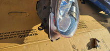 Laden Sie das Bild in den Galerie-Viewer, Frontscheinwerfer Opel Adam Links Scheinwerfer Headlight SCH8929115003rl