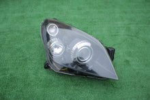 Laden Sie das Bild in den Galerie-Viewer, Frontscheinwerfer Opel Astra H Xenon Rechts Scheinwerfer Headlight SCH6653511832hj