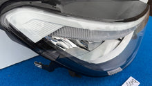 Laden Sie das Bild in den Galerie-Viewer, Frontscheinwerfer VW Id.3 10B941006A Rechts Scheinwerfer Headlight SCH7419556721qc