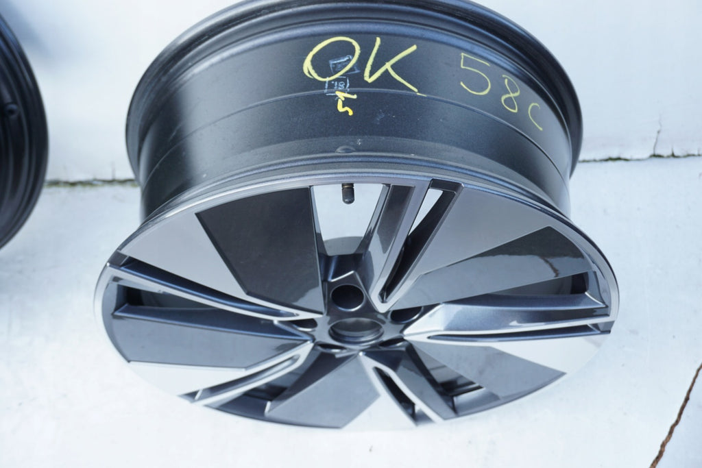 1x Alufelge 19 Zoll 8.0" 5x112 45ET Glanz Silber 5LA601025A Skoda Enyaq FEL8083488103xm