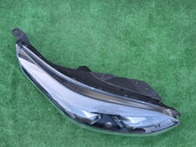 Laden Sie das Bild in den Galerie-Viewer, Frontscheinwerfer Kia Ceed 92102J7500 LED Rechts Scheinwerfer Headlight SCH2325681178xm