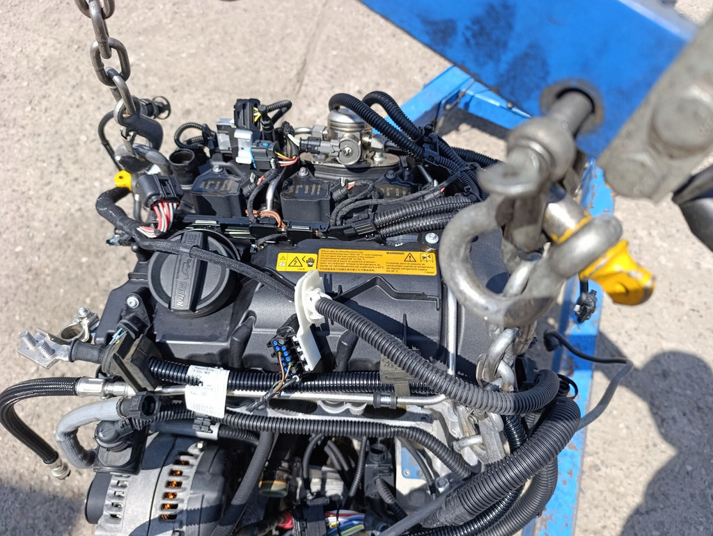 Motor BMW F45 F48 F46 B38A15A 1.5 Benzin Engine Komplett