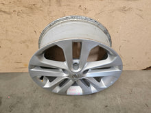 Load image into Gallery viewer, 1x Alufelge 17 Zoll 7.0&quot; 5x114.3 Nissan Juke F15 Rim Wheel