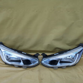Frontscheinwerfer Ford Focus JX7B-13W030-AE JX7B-13W029-AE Ein Satz Headlight SCH5925775704zk