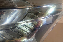 Load image into Gallery viewer, Frontscheinwerfer Ford Ranger Rechts Scheinwerfer Headlight