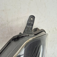 Load image into Gallery viewer, Frontscheinwerfer Toyota Yaris Ein Stück (Rechts oder Links) Headlight SCH9247899120up