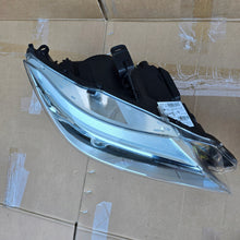 Laden Sie das Bild in den Galerie-Viewer, Frontscheinwerfer BMW Z4 E89 A9730324507 Xenon Ein Satz Scheinwerfer Headlight SCH3149745342fh