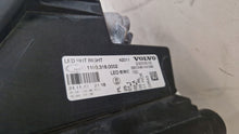 Load image into Gallery viewer, Frontscheinwerfer Volvo 24056510 Laser Rechts Scheinwerfer Headlight SCH5805752311el
