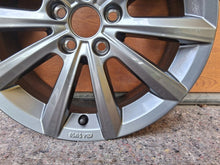 Laden Sie das Bild in den Galerie-Viewer, 1x Alufelge 16 Zoll 6.0" 5x100 35ET Glanz Graphit 2GM071496 VW T-Cross Rim Wheel FEL9491669581zs