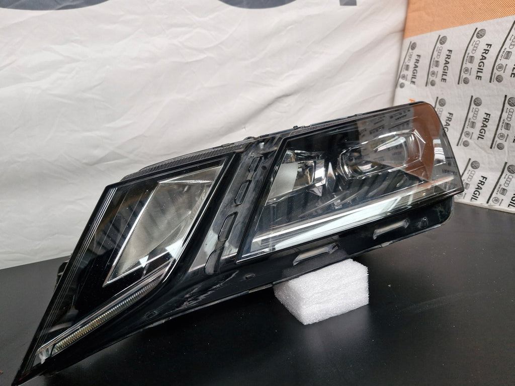 Frontscheinwerfer Skoda Octavia III 5E1941015 Links Scheinwerfer Headlight SCH4315876294uw