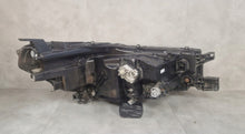 Laden Sie das Bild in den Galerie-Viewer, Frontscheinwerfer Toyota Hilux VIII LED Links Scheinwerfer Headlight SCH6549614942ci