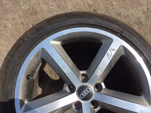 Load image into Gallery viewer, 1x Alufelge 18 Zoll 9.0&quot; 5x112 52ET Glanz Silber 8J0601025 Audi Rim Wheel