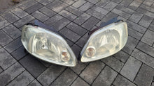 Load image into Gallery viewer, Frontscheinwerfer VW Fox Ein Satz Scheinwerfer Headlight SCH4918221043zn