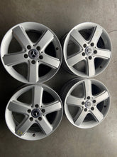 Laden Sie das Bild in den Galerie-Viewer, 4x Alufelge 16 Zoll 6.0" 5x112 46ET Glanz Silber A1694010302 Mercedes-Benz Mb FEL1375499739zg