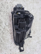 Laden Sie das Bild in den Galerie-Viewer, Frontscheinwerfer Skoda Karoq 57B941036B Rechts Scheinwerfer Headlight SCH1445155292uz