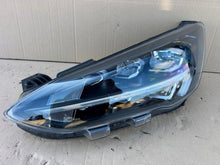 Laden Sie das Bild in den Galerie-Viewer, Frontscheinwerfer Ford Focus JX7B13E015CE 000201175L19287 Links Headlight SCH4646199668lx