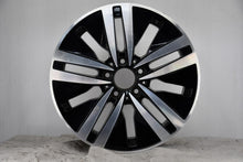 Laden Sie das Bild in den Galerie-Viewer, 1x Alufelge 17 Zoll 6.5" 5x112 44ET Glanz Schwarz A1774010200 Mercedes-Benz FEL4578996618bp