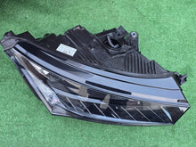 Load image into Gallery viewer, Frontscheinwerfer Skoda Enyaq 5LB941016H Rechts Scheinwerfer Headlight SCH3421894413qj