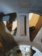 Load image into Gallery viewer, 1x Alufelge 18 Zoll 7.5" 5x108 50ET Glanz Silber 9809687377 Mazda 3008 Rim Wheel FEL2880733597pe