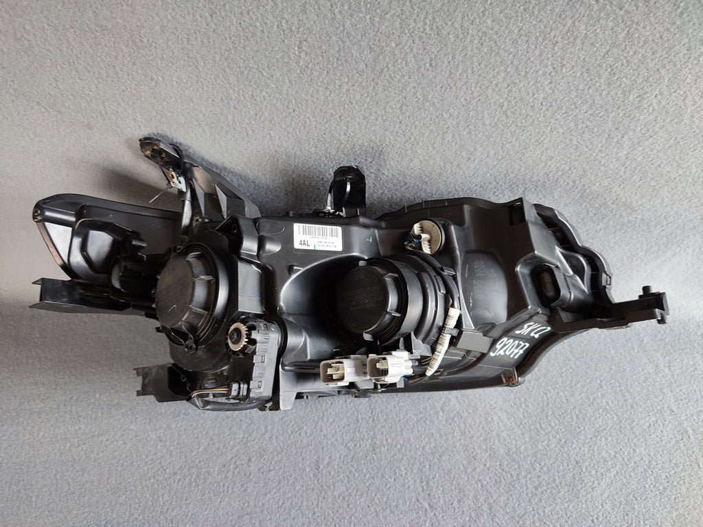 Frontscheinwerfer Mitsubishi Outlander III 8301D0-93 Links Headlight