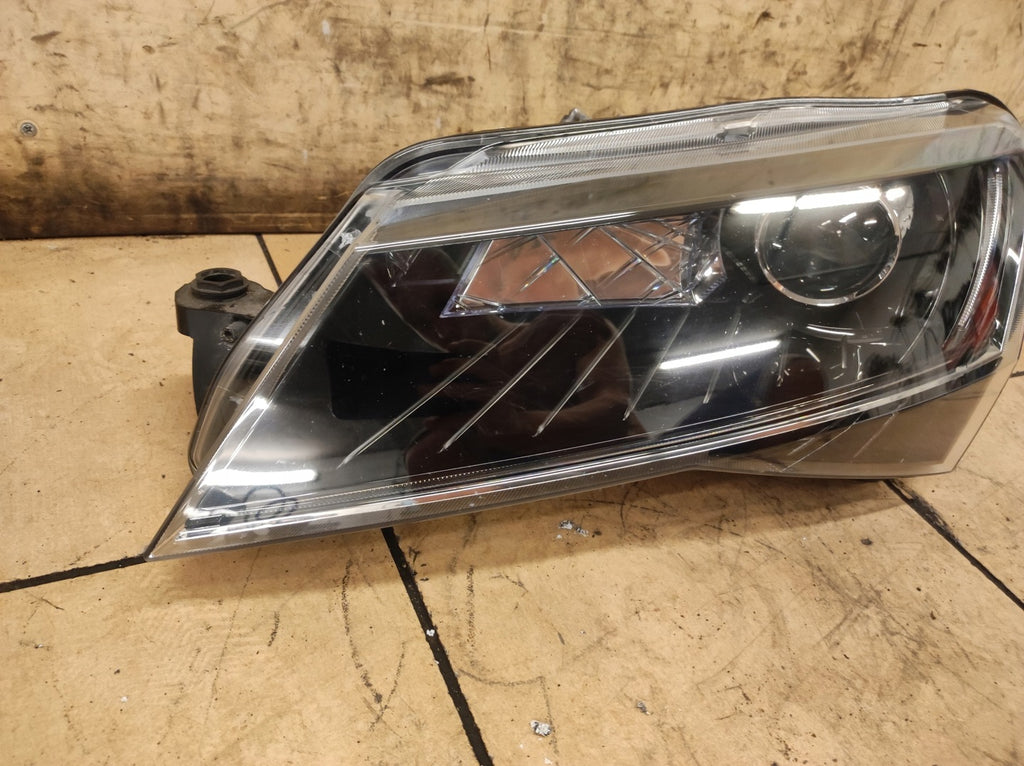 Frontscheinwerfer Skoda Superb III 3V1941017B Xenon Links Scheinwerfer Headlight