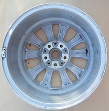 Load image into Gallery viewer, 1x Alufelge 17 Zoll 7.5" 5x112 30ET Glanz Silber 7915323 BMW 3 G21 G20 Rim Wheel FEL3207746800rz