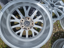 Load image into Gallery viewer, 4x Alufelge 17 Zoll 7.0" 5x120 40ET Glanz Silber 6796205 BMW 1 Rim Wheel FEL5124791063wh