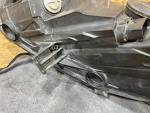 Laden Sie das Bild in den Galerie-Viewer, Frontscheinwerfer Ford Fiesta I VII C1BB-13W029 S2508S118 S2508S118-M LED Rechts SCH7253860168lb