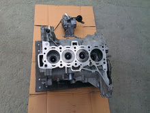 Laden Sie das Bild in den Galerie-Viewer, Motorblock Jaguar Rover 204DTY 2.0 Diesel Unkomplett MOT5084642860kb
