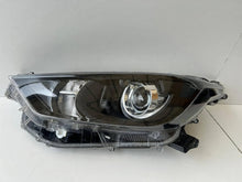 Load image into Gallery viewer, Frontscheinwerfer Toyota Yaris Links Scheinwerfer Headlight