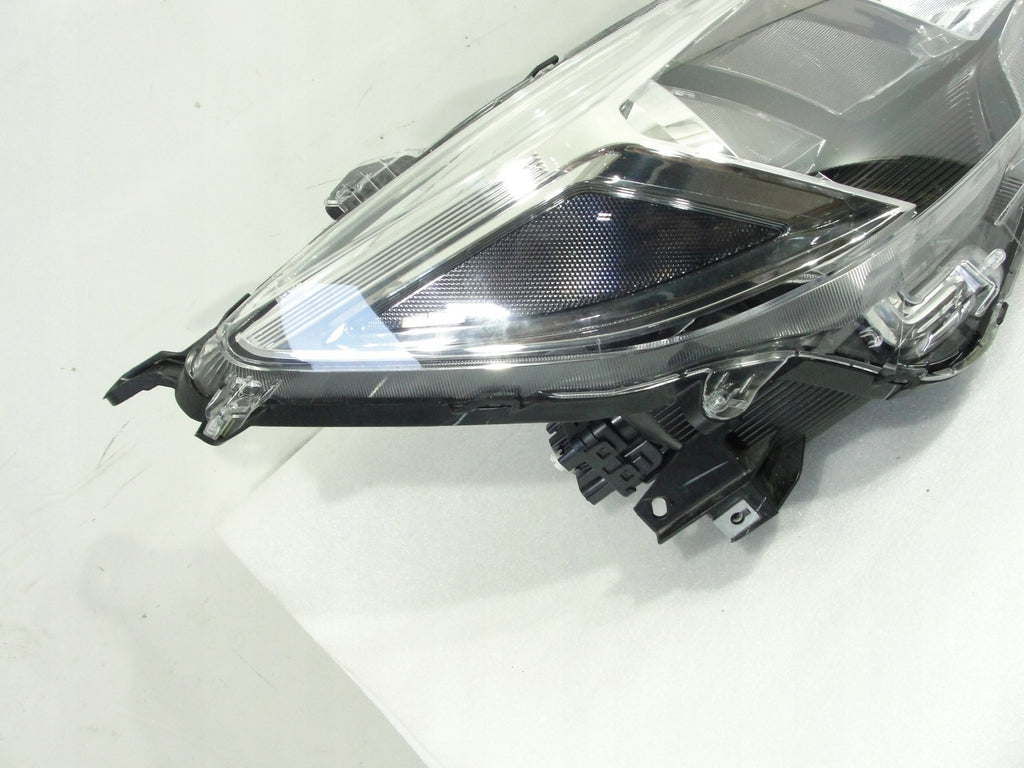 Frontscheinwerfer Mitsubishi Space Star 8301D446 8301D445 Rechts oder Links