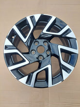 Load image into Gallery viewer, 1x Alufelge 18 Zoll 7.5&quot; 5x114.3 45ET Glanz Schwarz 52910-J7DA0 Kia Xceed