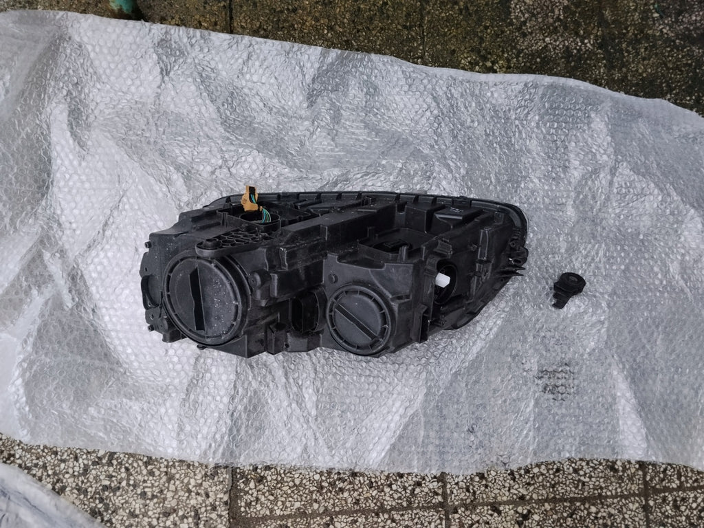Frontscheinwerfer Skoda Octavia III 5E1941016B Xenon Rechts Headlight SCH2037192173xo