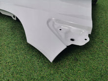 Laden Sie das Bild in den Galerie-Viewer, Kotflügel Mercedes-Benz W247 X247 A2478811000 Vorne Rechts Schwarz