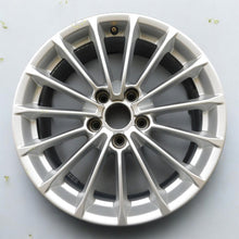 Load image into Gallery viewer, 1x Alufelge 17 Zoll 7.5&quot; 5x112 51ET Glanz Silber 8V0601025BN Audi A3 Rim Wheel